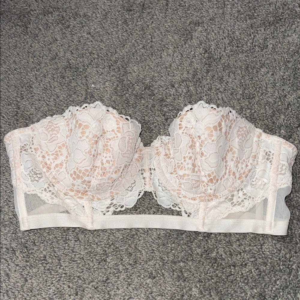 Victoria's Secret Lace Strapless Bra - Cream
